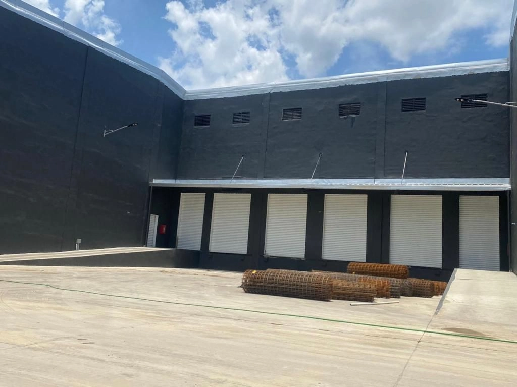 Naves Industriales en Alquiler km22 Autopista Duarte 1,000m²
