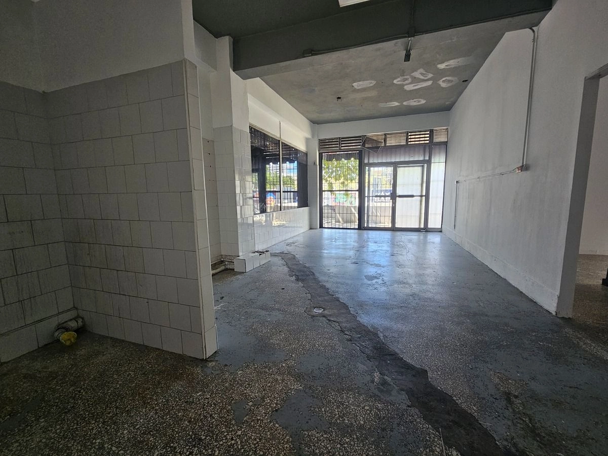 Alquiler local comercial La Esperilla
